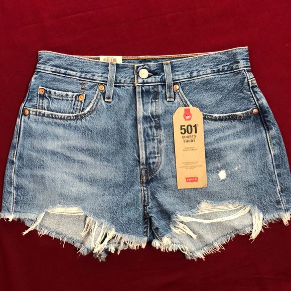 Levi's Pants - NWT Levi’s 501 High Rise Cut-Off Shorts Size 27